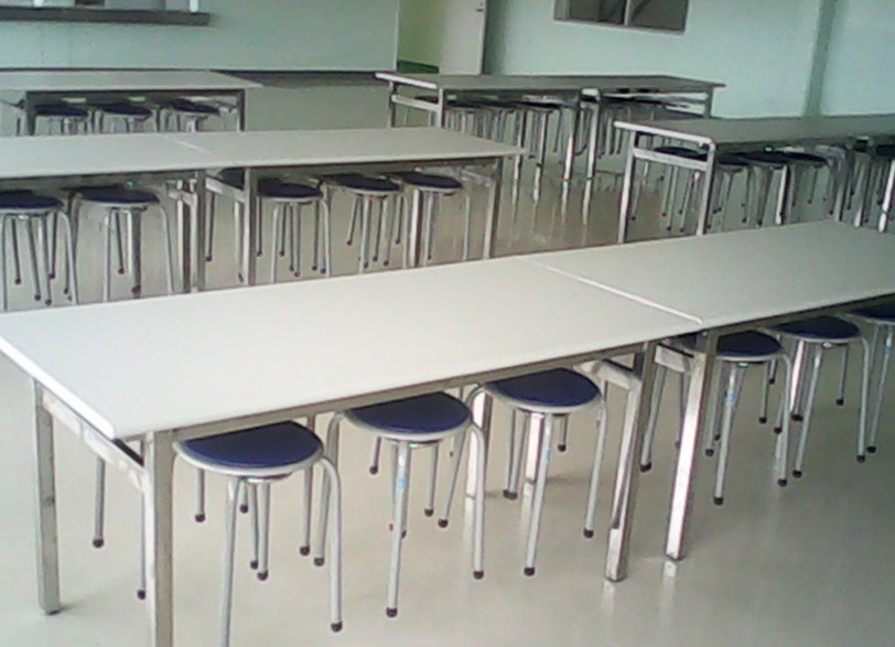 Top các mẫu bàn ghế ăn gỗ công nghiệp đón đầu xu hướng