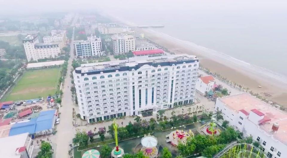 toàn-cảnh-khu-du-lịch-hải-tiến-nhìn-từ-trên-cao