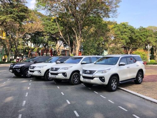 Thuê xe Huy Đạt cung cấp dịch vụ xe 7 chỗ sân bay Tân Sơn Nhất phục vụ gia đình chuẩn chất lượng