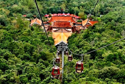 Khu cáp treo Tây Yên Tử là một trong Các địa điểm nổi bật tại Tây Yên Tử